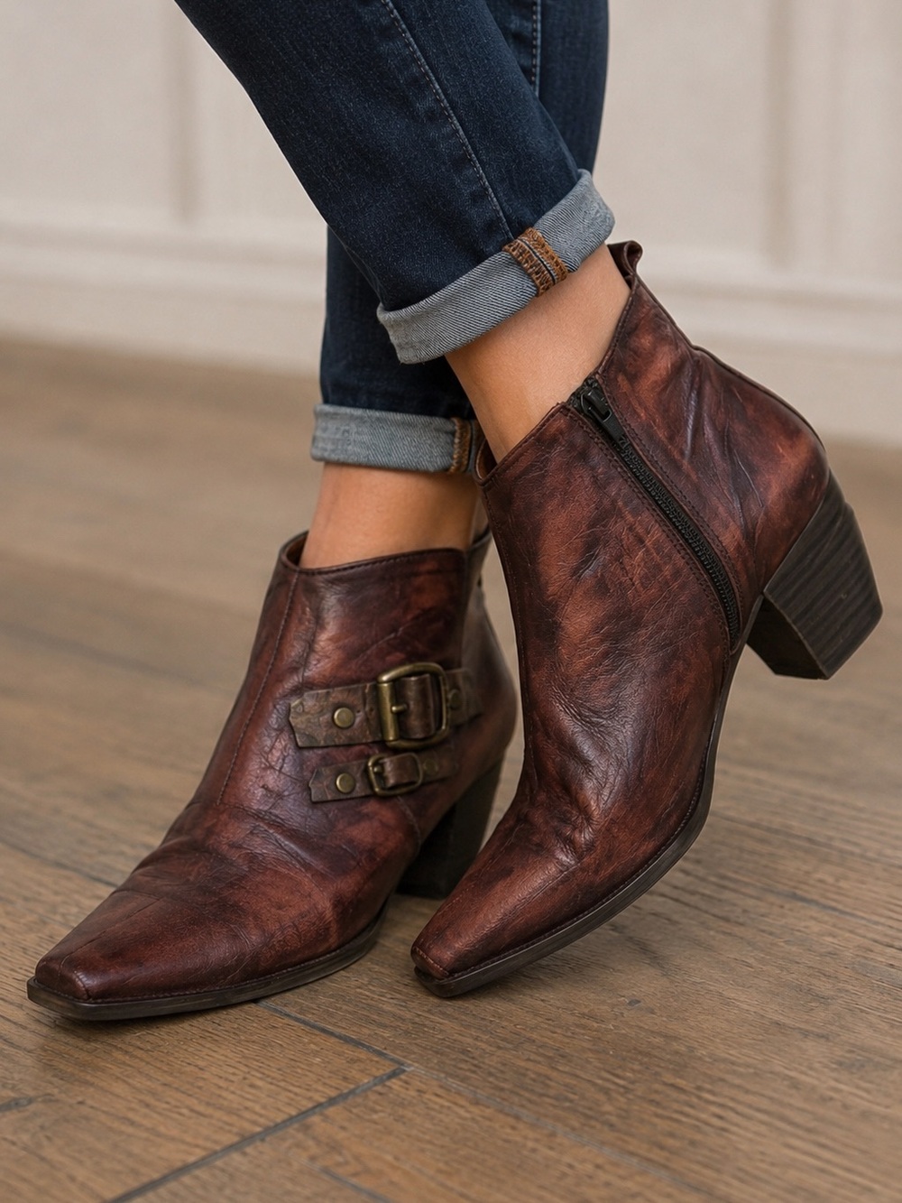 Hispanitas Womens Brown Almond Toe Side Zip Leather Comfort Ankle Boots Size 36